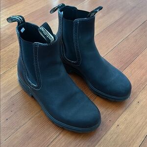 Blundstone Black Leather Chelsea Boots